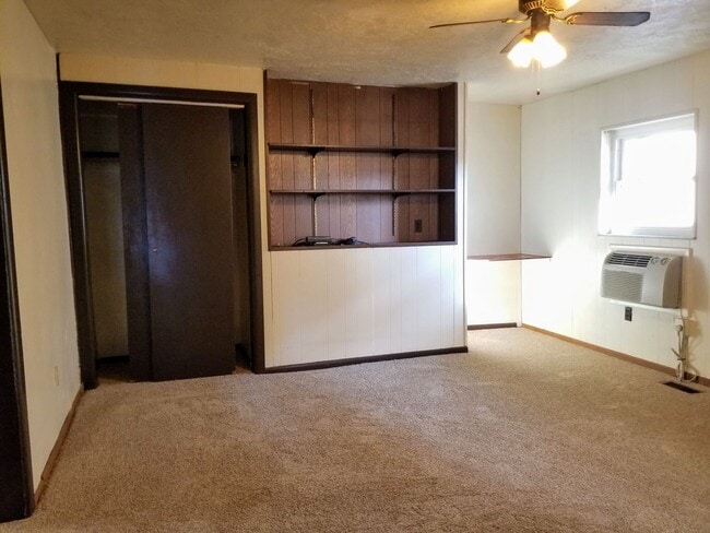 Photo - Cozy One Bedroom Apartment! Great Oakland ... Unit L1