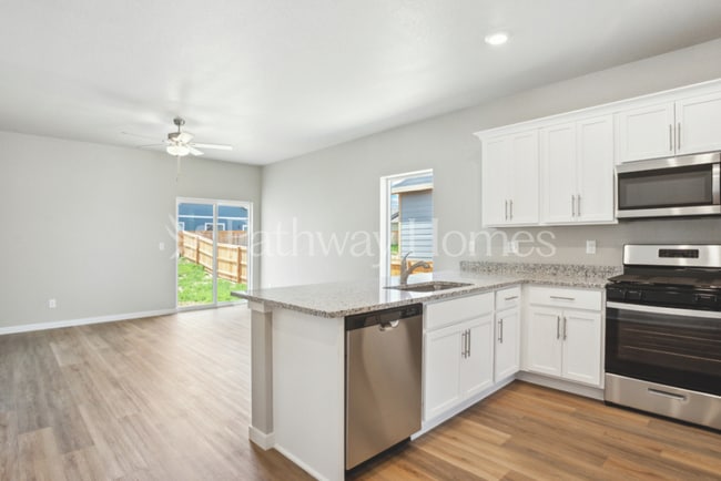 Photo - 963 Cascade Falls St