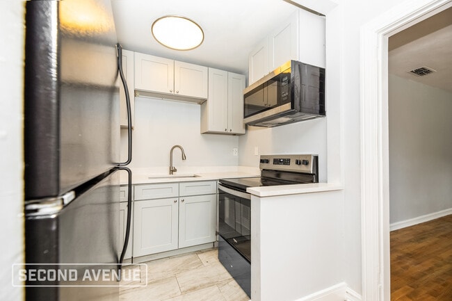 Photo - 2214 Wilson St