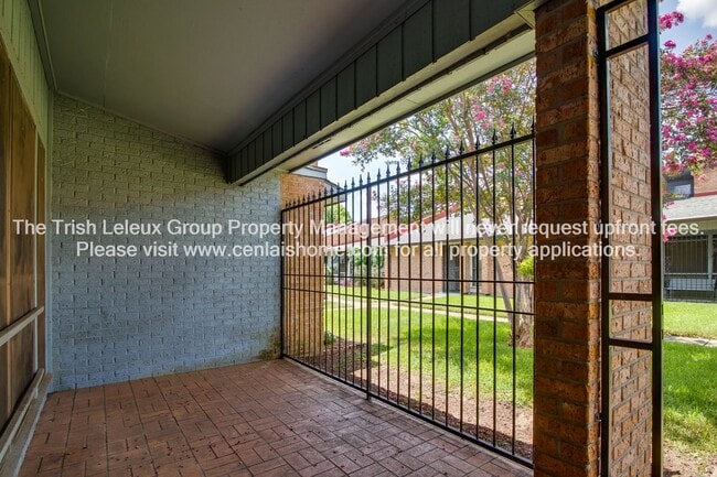 Photo - 346 Windermere Blvd