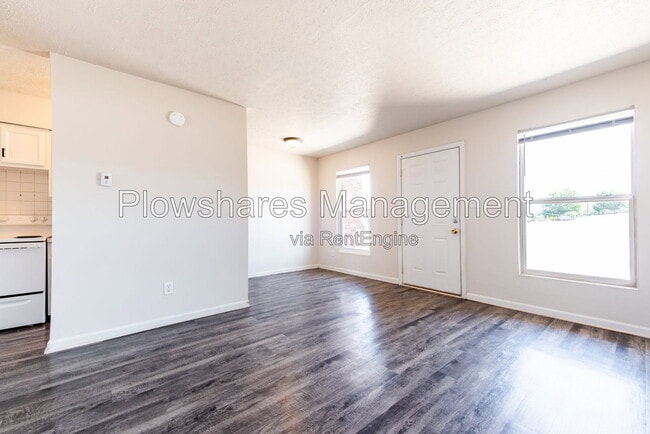 3152 Chinquapin Ln