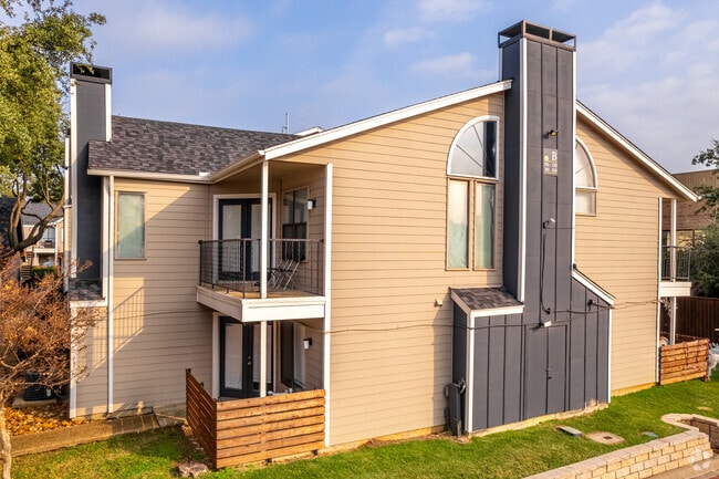 Woodside At Lake Highlands Apartment Homes