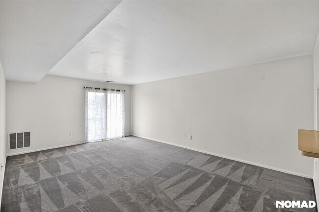 404 Woodbridge Commons Way