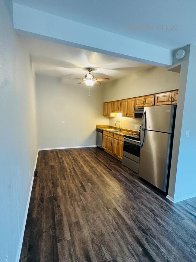 Photo - 730 Miller Ct
