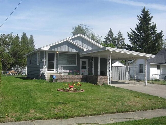 Building Photo - Available now 2 bed 1 bath Audobon / Shadl...