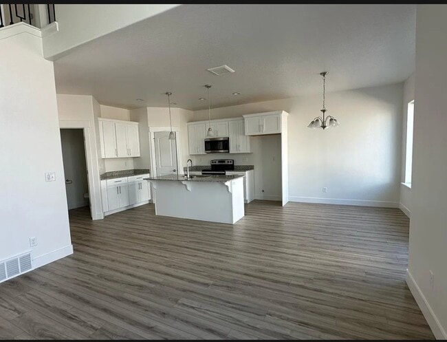 Photo - 1351 N Sage Dr