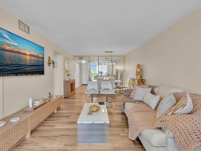 Photo - 7840 NW 50th St Unit 404