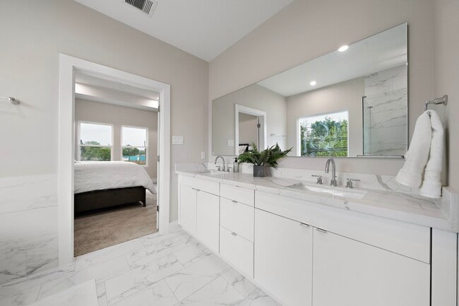 Photo - 8670 Easthaven Blvd