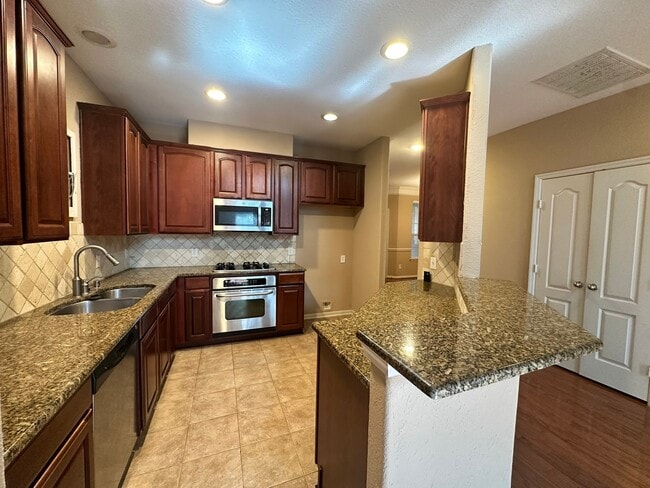 Photo - 1122 Glenwood Canyon Ln