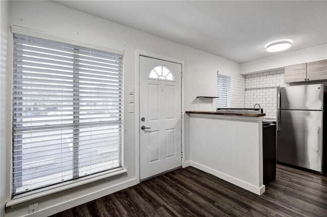 Photo - 4111 Avenue A Unit 108