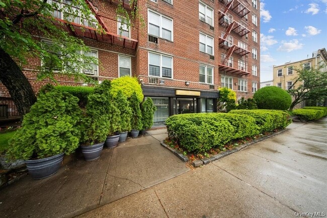 Photo - 720 E 31st St Unit 3G