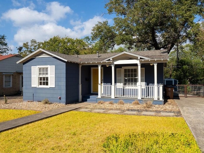 Photo - 5308 Avenue F