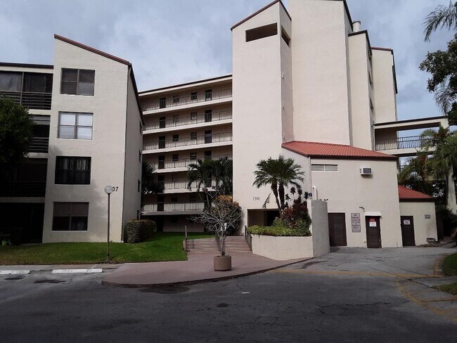 Photo - 2309 S Cypress Bend Dr Condo Unit 314c