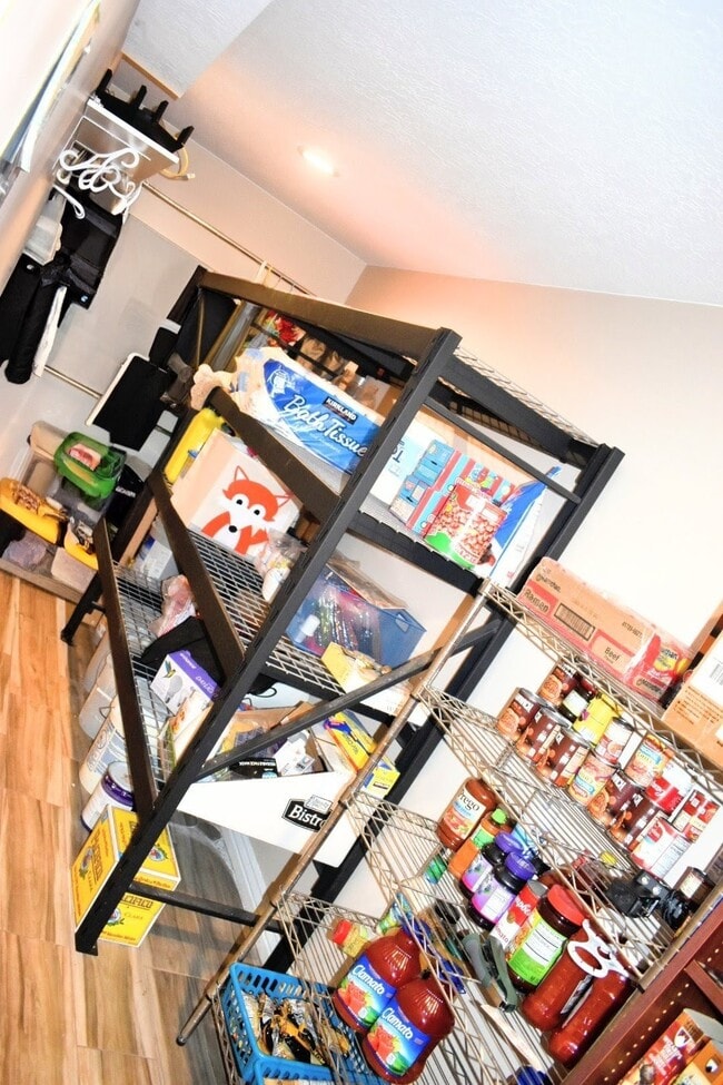 Photo - 6105 S 6105 W