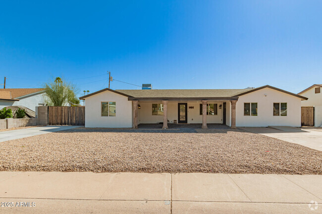 Building Photo - 14027 N 32nd St Rental