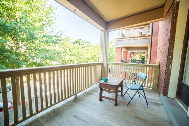 Photo - 3513 Wyandotte St Unit 3N