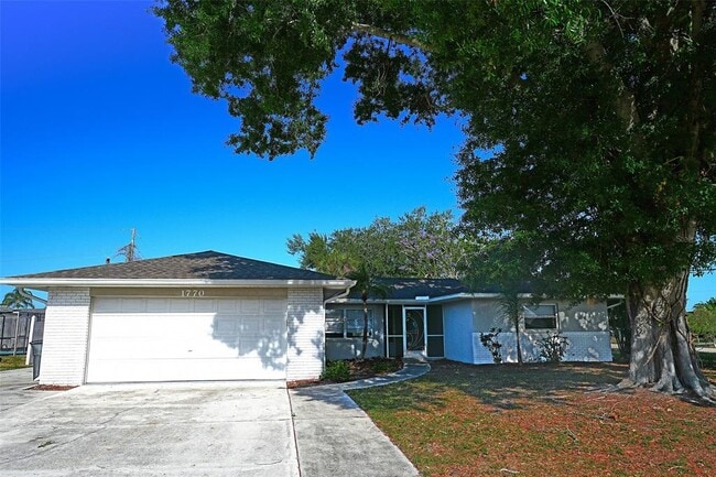 Photo - 1770 Elm Dr
