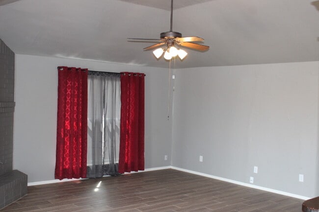 Photo - 505 SW 149th Pl