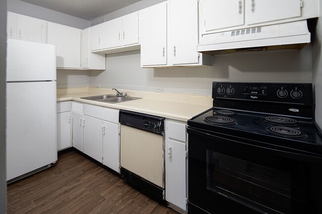 Photo - Lynnwood Garden Apartments