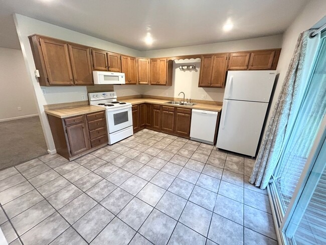Photo - 640 W Valley Dr Unit #1 (207)