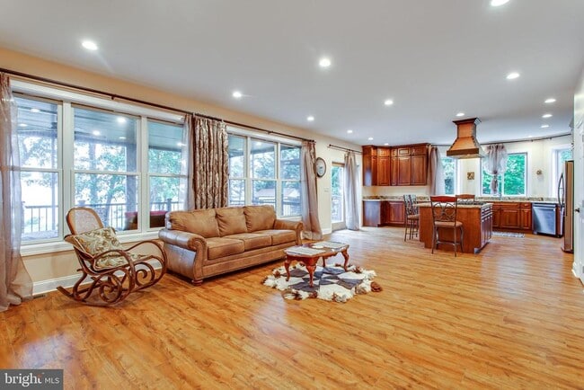 Photo - 43840 Tarrywyle Way