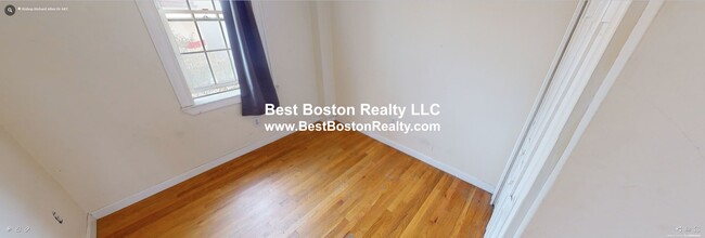 Photo - 4 Bishop Allen Dr Unit 2