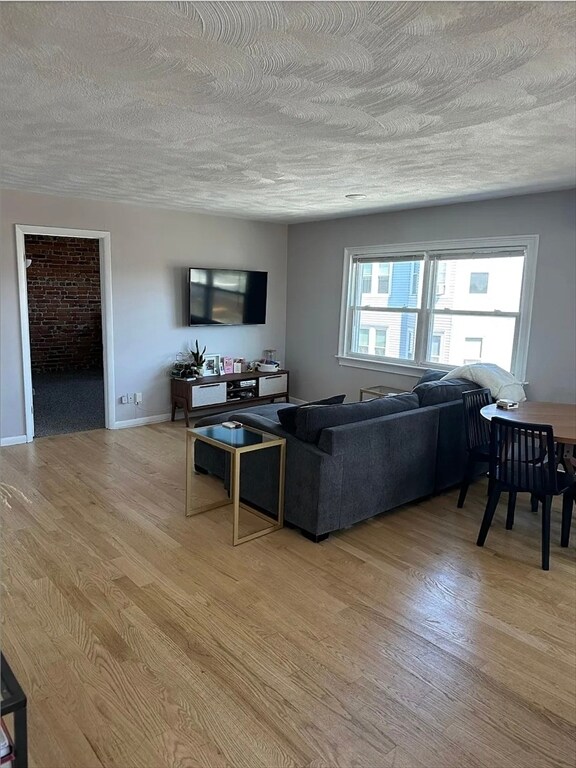 Photo - 314 E 8th St