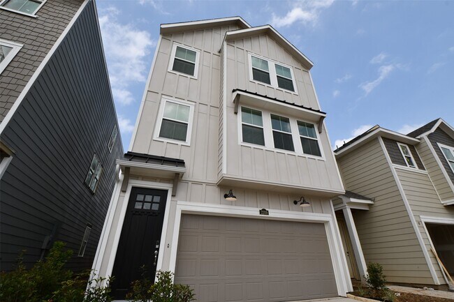 Photo - 2209 Via Laura Ln