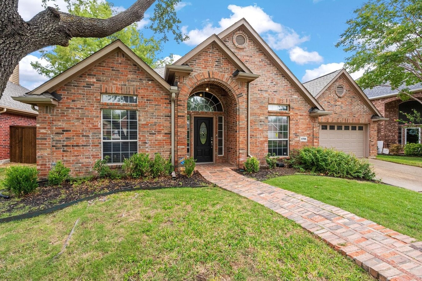 Photo - 8708 Falcon View Dr House