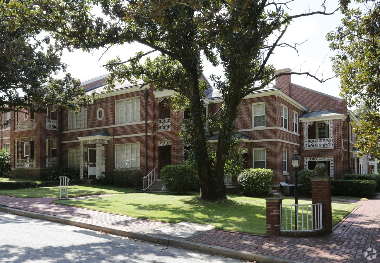 Photo - LaDelle Apartments