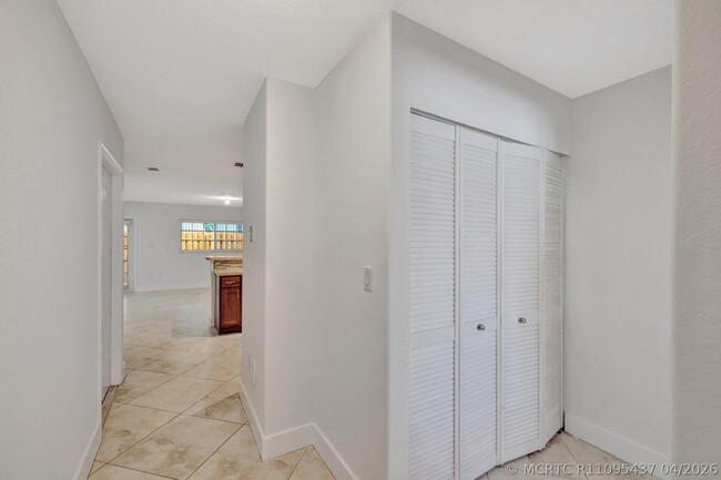 3055 Riverside Dr
