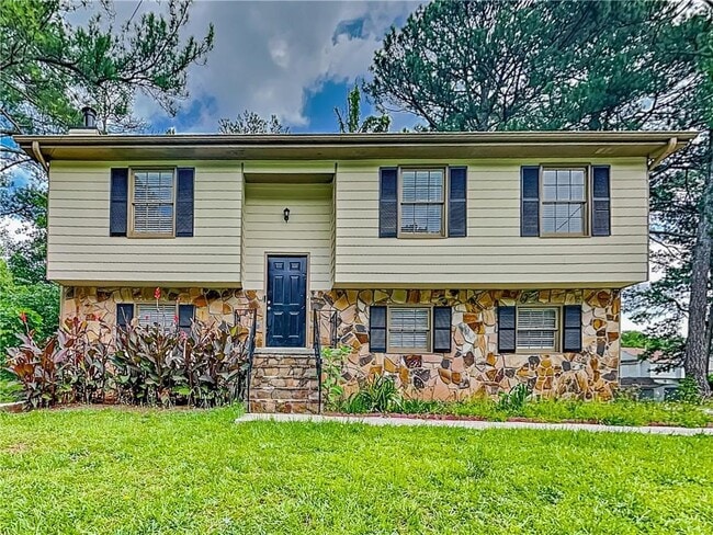 Building Photo - 1317 Classic Dr NE Rental