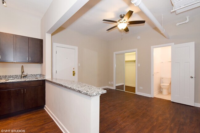 Photo - 644 W Wrightwood Ave Unit 6