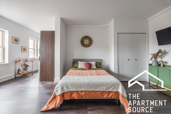 Photo - 1555 W Hollywood Ave Unit 302