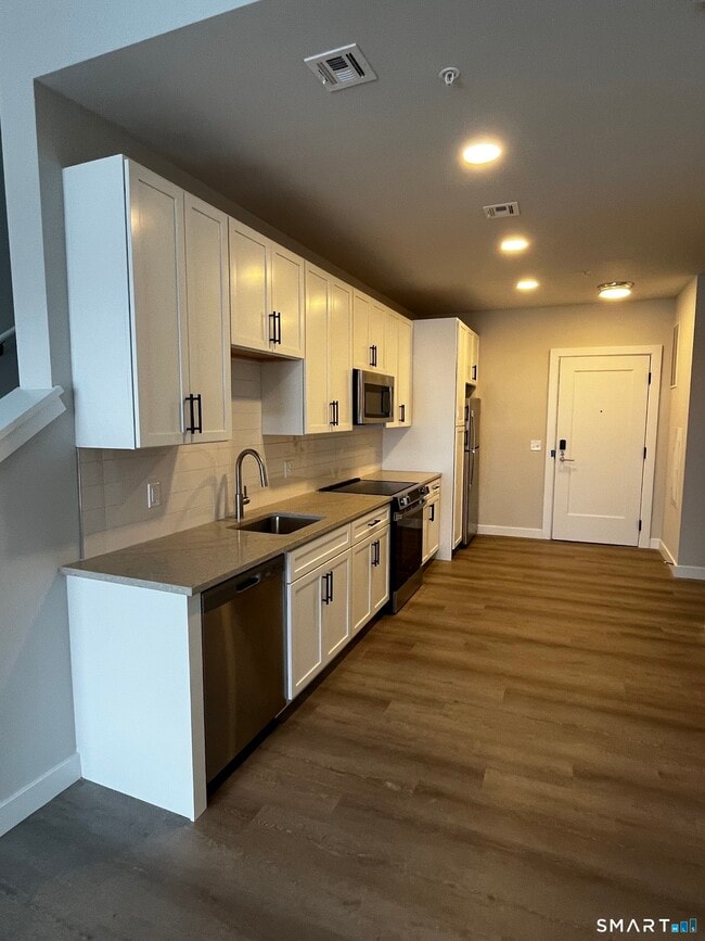 Photo - 467 West Ave Unit 6059