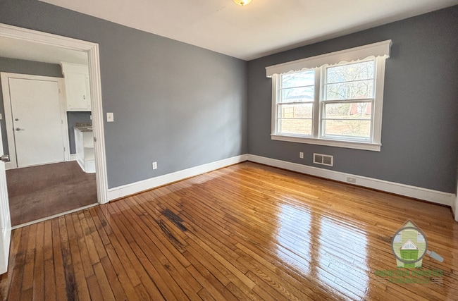 Photo - 122 Woodland Dr