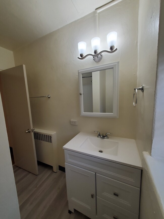 Photo - 54 Morris N St Unit 2