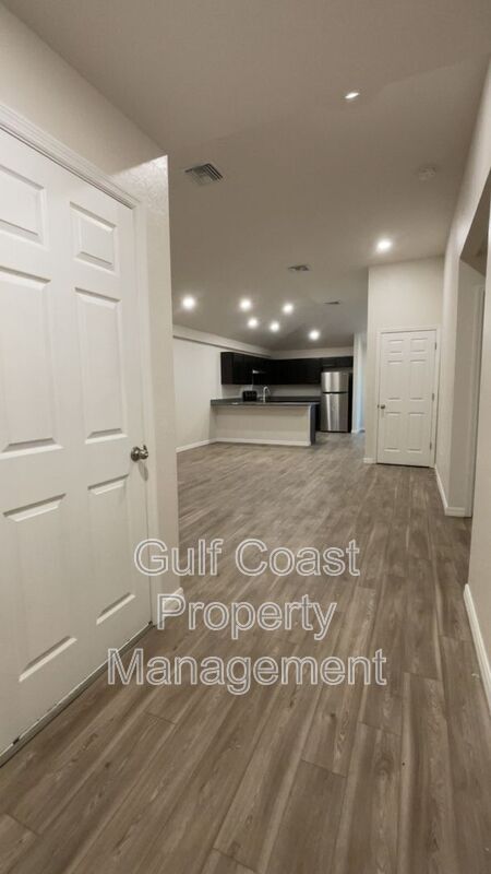 Photo - 17174 Belmont Ave