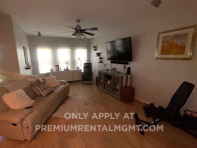 Photo - 2228 Seven Oaks Dr