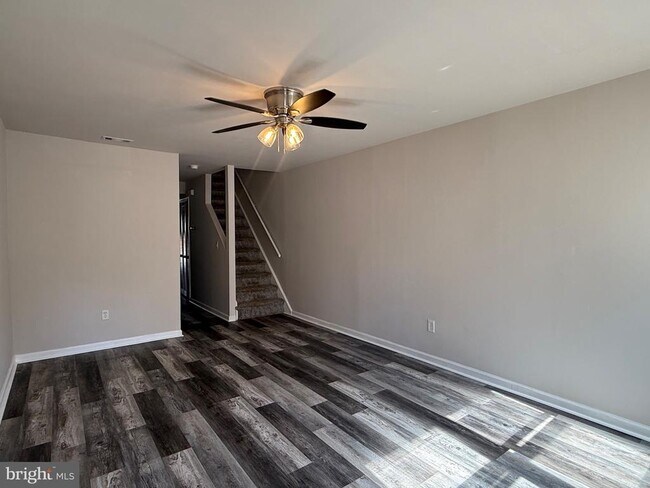43 Park Valley Ln