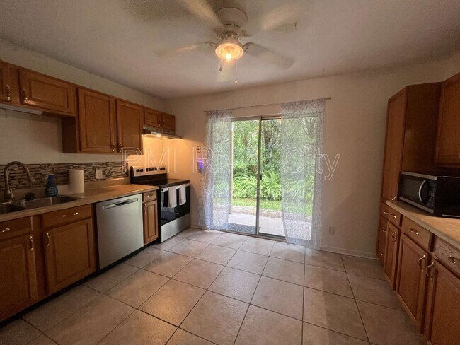 Photo - 2300 Twelve Oaks Dr Unit Apt F2