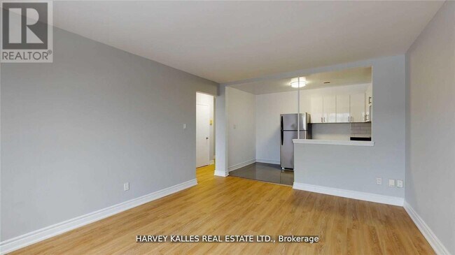 Photo - 4 Greentree Ct