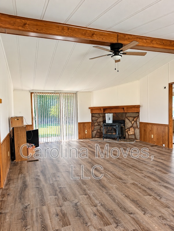 Photo - 220 Farrs Rd