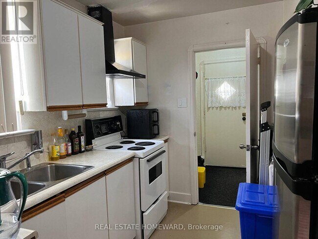 Photo - 124 Glencrest Blvd