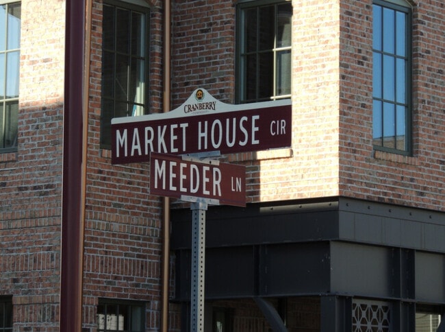 Photo - 201 Market House Cir