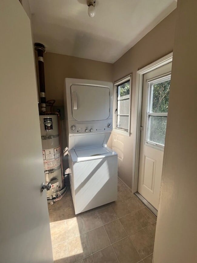 Photo - 1241-1243 Fredericks St Unit 1241