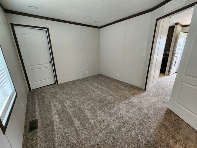 Photo - 855 W Jefferson St