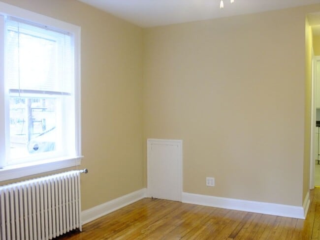 Photo - 8405 Greenwood Ave Unidad 3