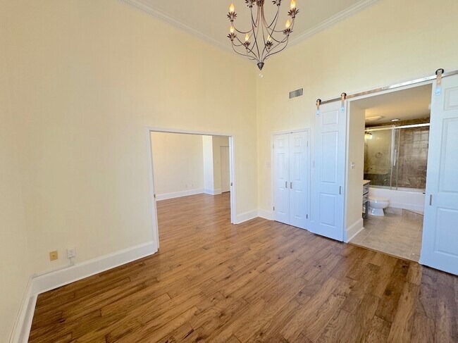 Photo - 321 Abercorn St