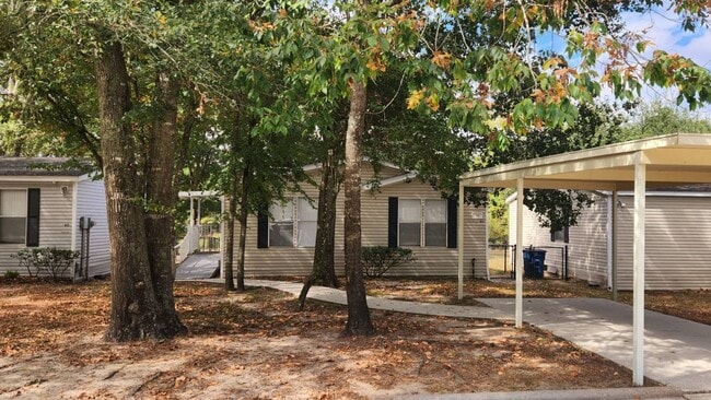 Building Photo - 30435 Valley Oaks Dr